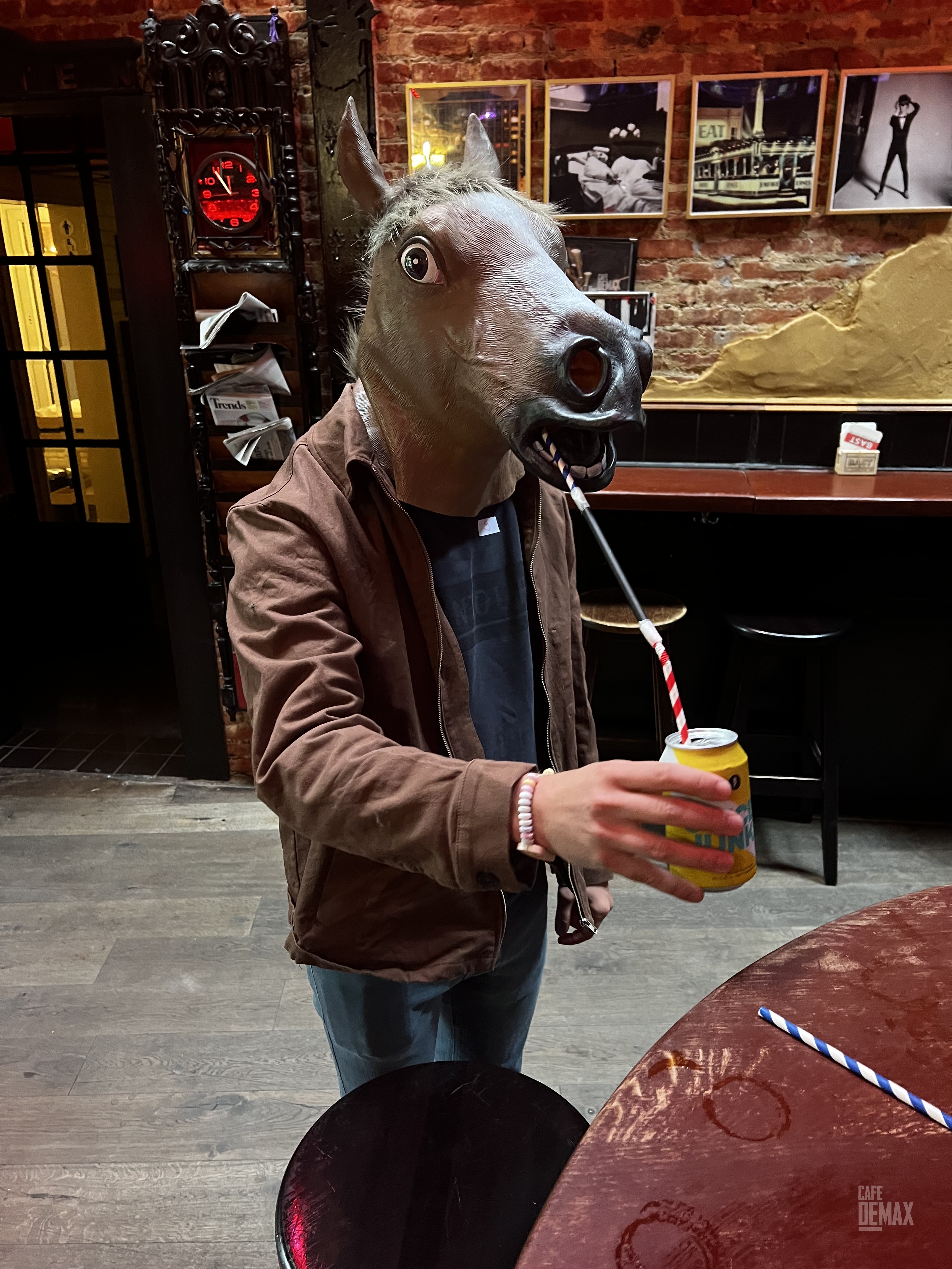 Gasten en vrienden in Café De Max (6)